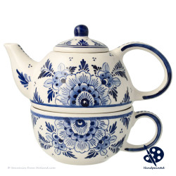 Tea-for-one Teapot Flowers - Hand painted Delftware
