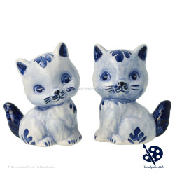 Small Sitting Kitten Blue - Handpainted Delftware