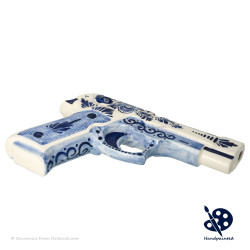Handgun Pistol full size v25.1 - Handpainted Delftware
