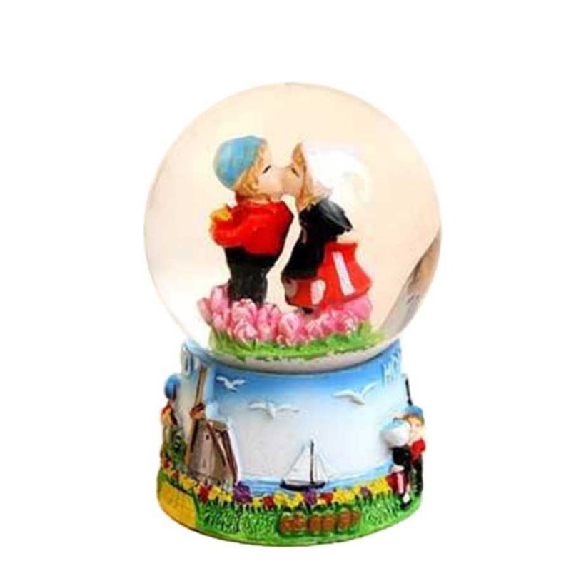 Kissing Couple Holland - Snow Globe 6cm