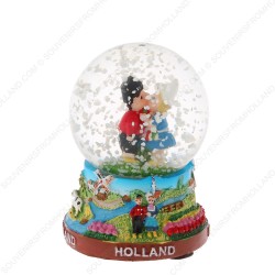 Holland Kissing Couple - Snow Globe 6.5 cm