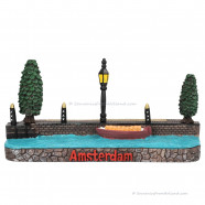 Basement Amsterdam voor 3 huisjes